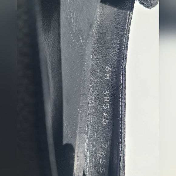 Stuart Weitzman kitten heels black leather shoes with tiny heels size 7.5M - Picture 5 of 12